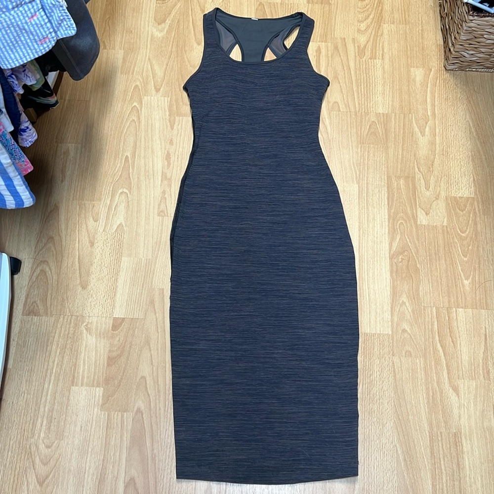 EUC lululemon dress body-con style